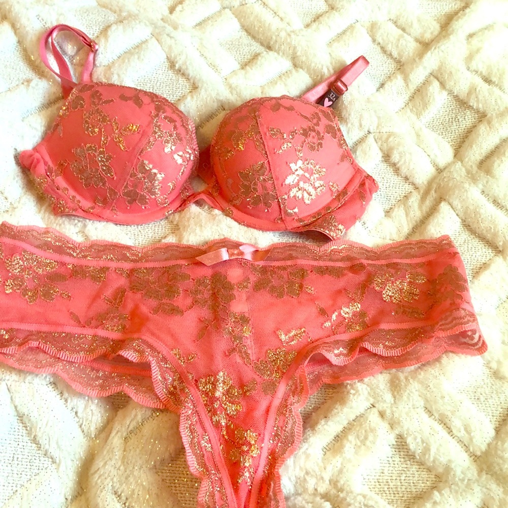 New with tags Victoria’s Secret lingerie set